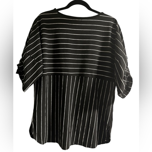 Max Studio black and white shirt - Picture 2 of 3